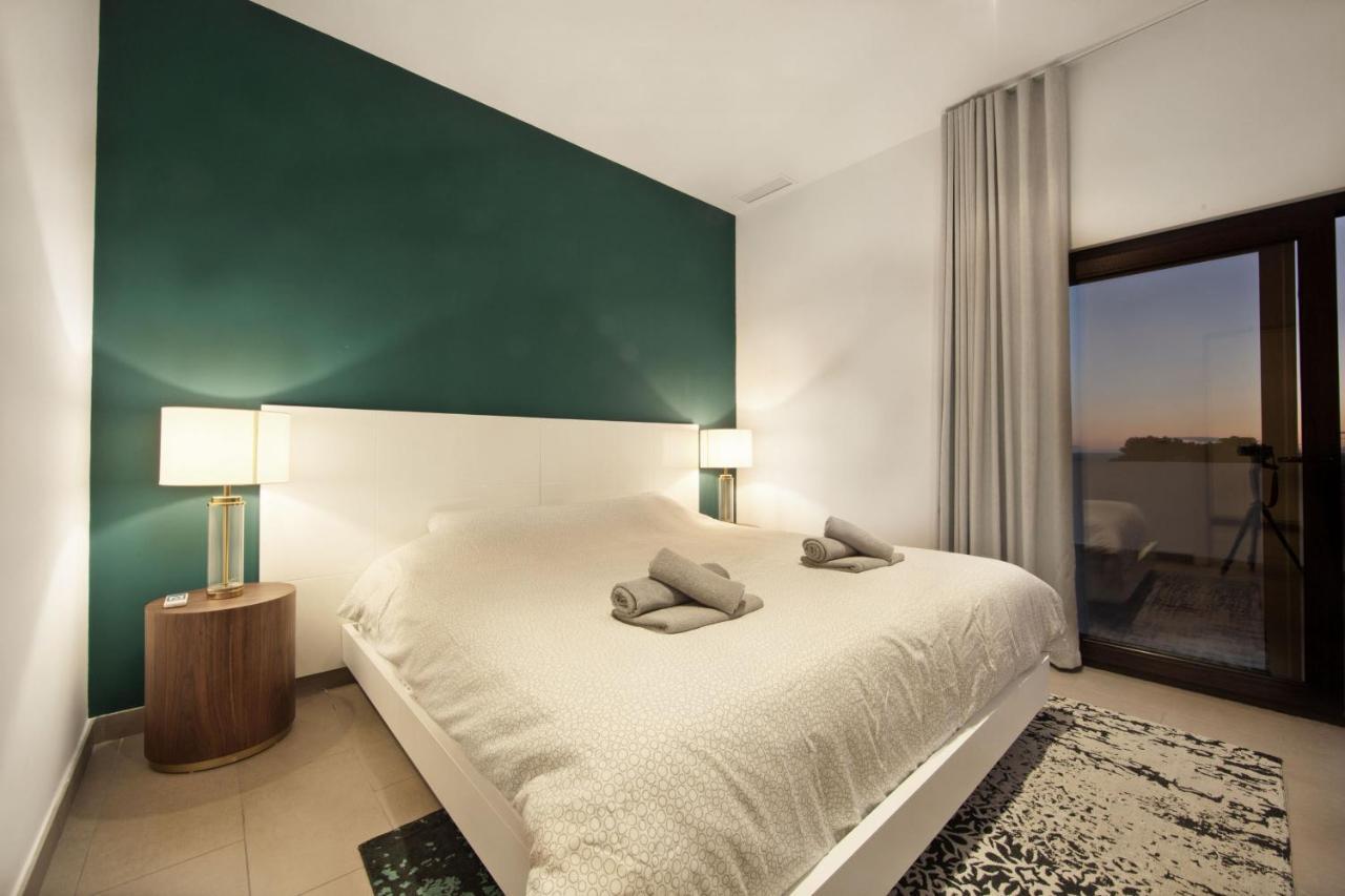 Modern Villa Close To Costabella Beach ماربيا المظهر الخارجي الصورة