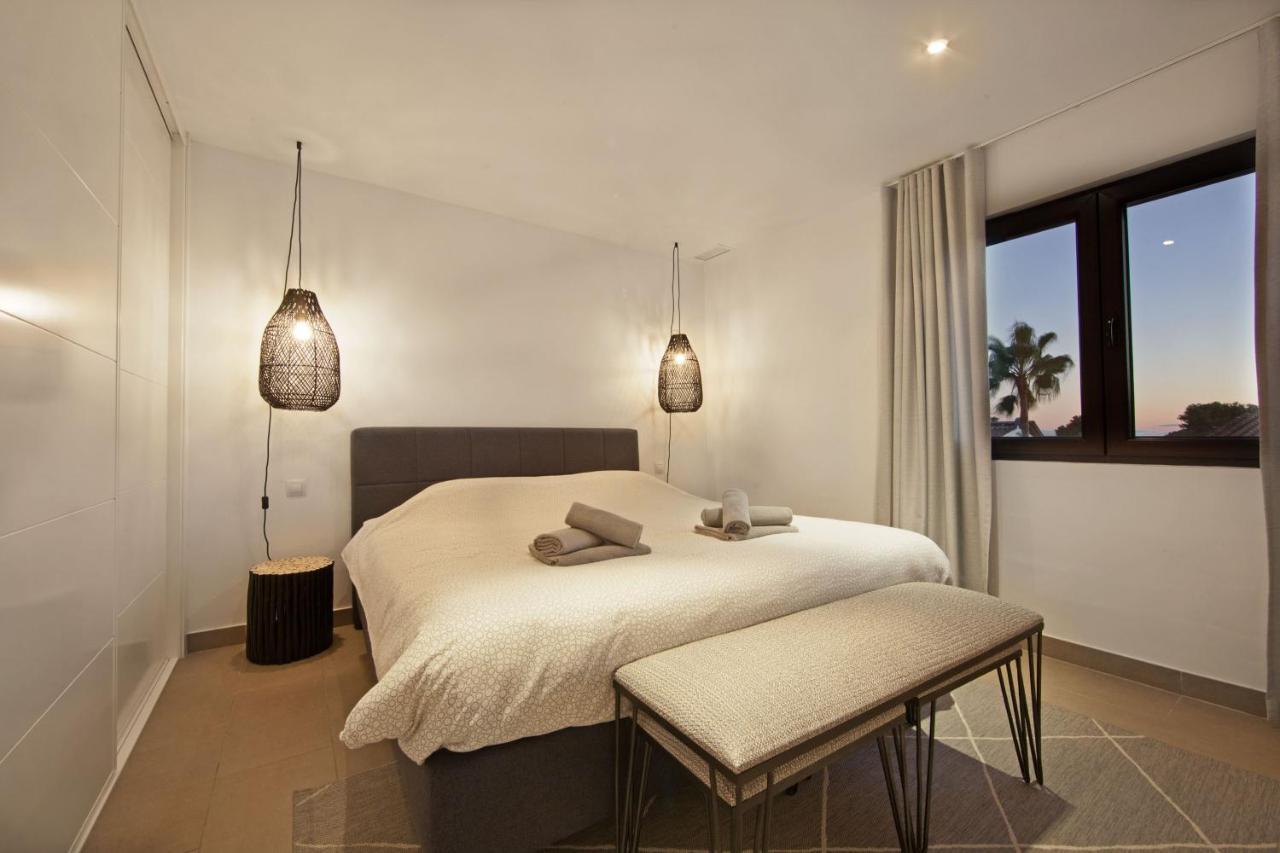 Modern Villa Close To Costabella Beach ماربيا المظهر الخارجي الصورة