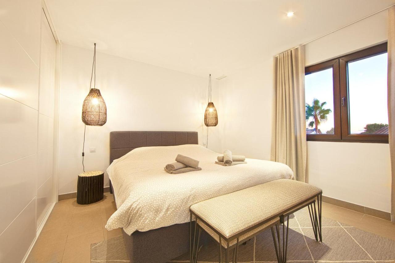 Modern Villa Close To Costabella Beach ماربيا المظهر الخارجي الصورة